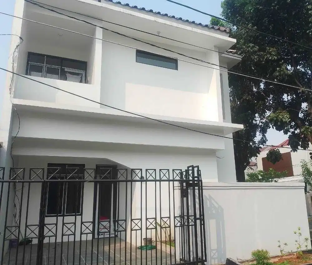 DIJUAL Rumah Bagus & Asri 4KT Sektor 6 Gading Serpong Tangerang