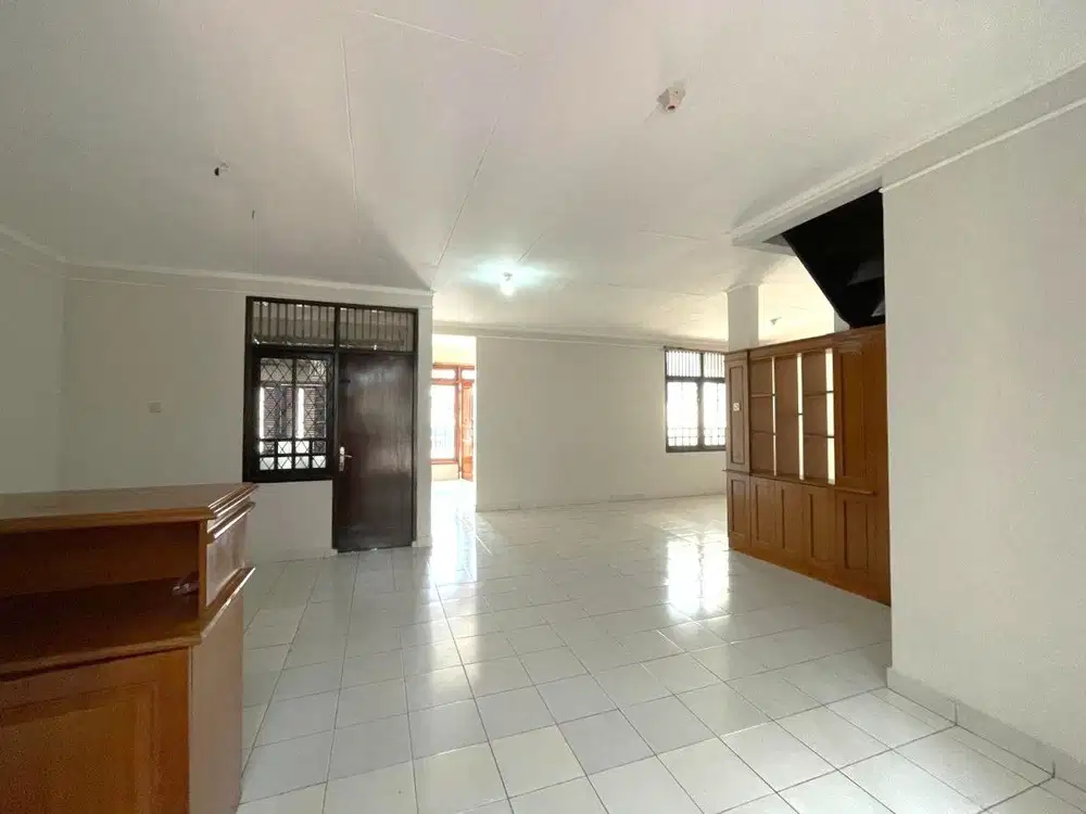 rumah bebas banjir dekat stasiun KRL siap huni Bintaro sektor 3