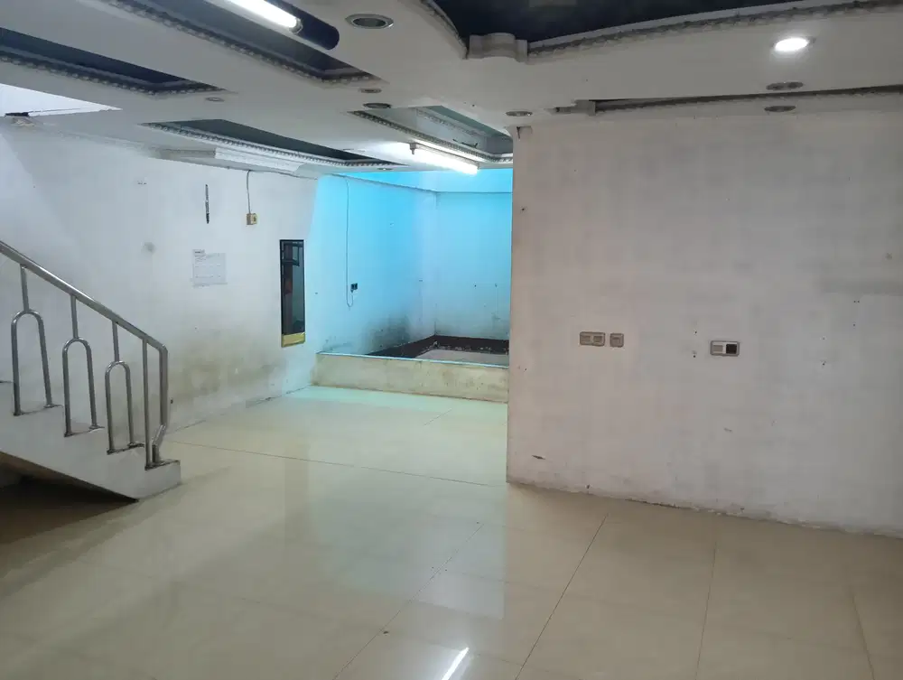 Dijual Murah Rumah di Lokasi Strategis Taman Ratu, Jakarta Barat