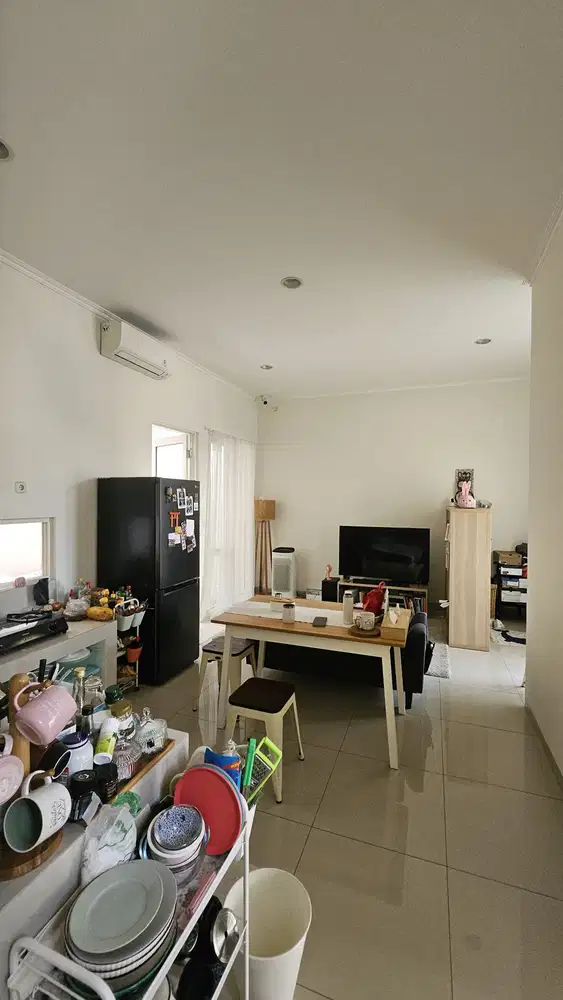 Dijual rumah 2 lt bebas banjir fasilitas kolam didalam cluster Suvarna