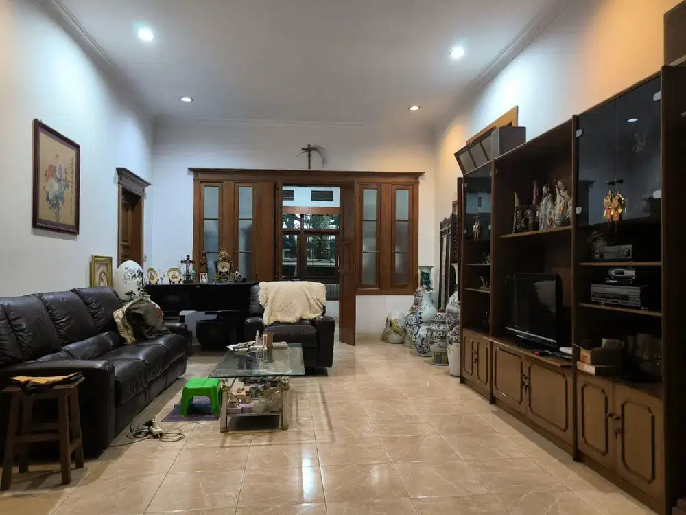 Rumah Lingkungan Nyaman di Culan Sayap Riau Bandung