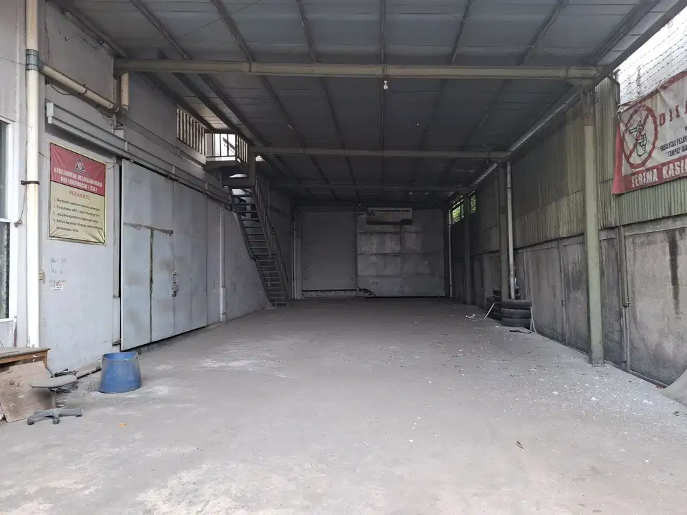 DIJUAL CEPAT BU Gudang dan Kantor Cipondoh Akses kontainer 40feet