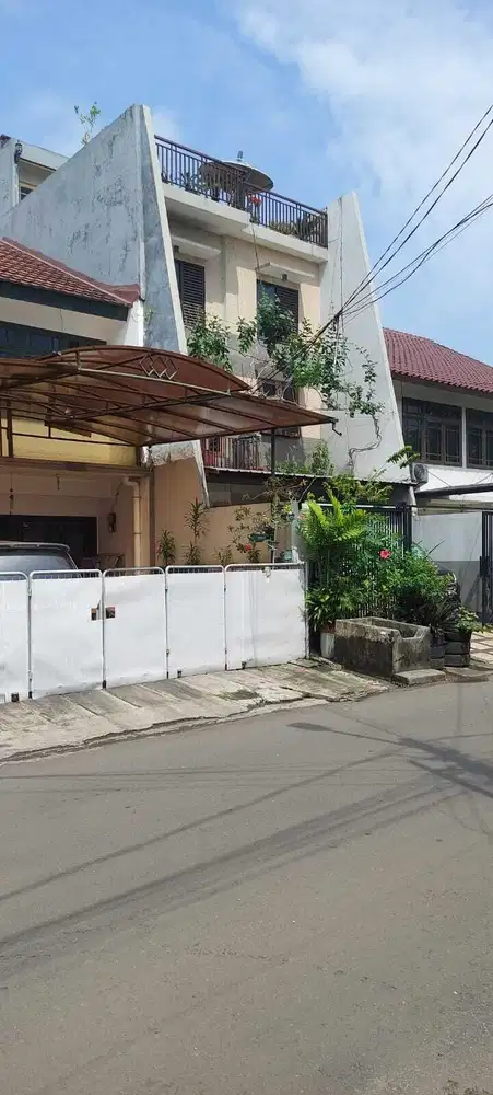 Dijual Rumah 3 Lantai Siap Huni di Sunter Tanjung Priok, Jakarta Utara