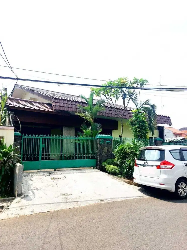 Rumah 2 lt  sdh Reno Jl. Siaga Pejanten Barat Pasaing Minggu Jak Sel