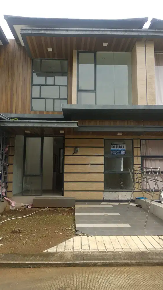 Rumah siap huni 2 lantai di Cluster Agate Golden Stone Tangerang