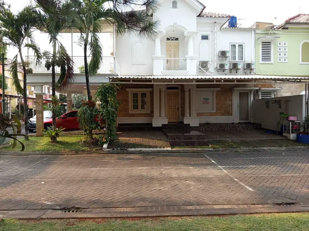 Dijual murah rumah mewah 2 Lt posisi hook di Raffles Hills