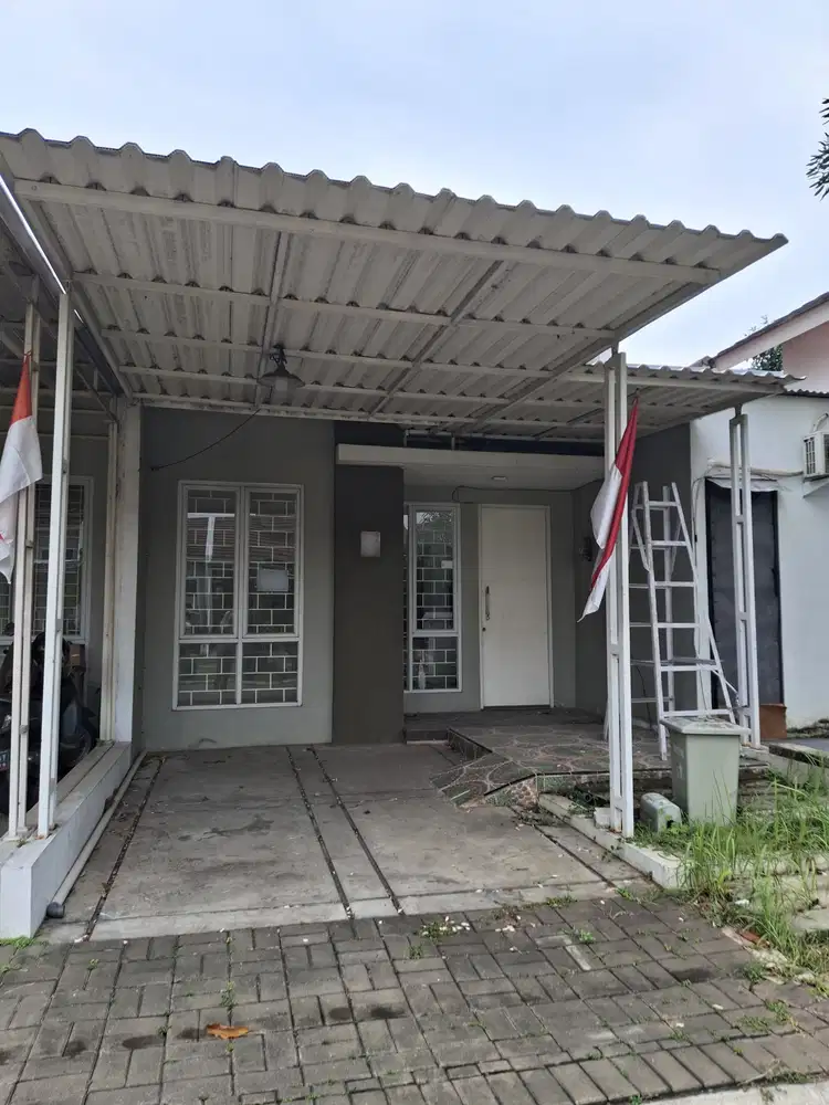 DIJUAL CEPAT RUMAH JAYA IMPERIAL PARK TERAWAT ADA CANOPY & FULL RENOV