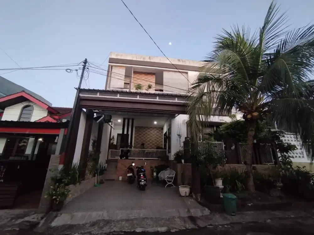 DIJUAL RUMAH FULLFURNISH TENGAH KOTA BERNUANSA MINIMALIS