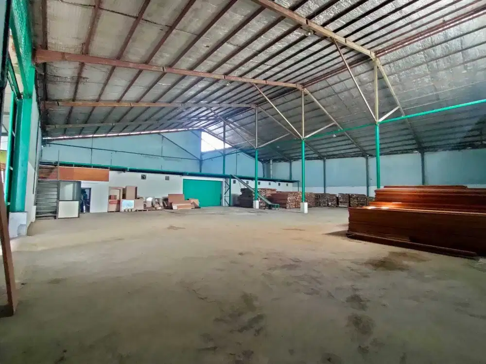 Disewakan gudang cibolerang bandung