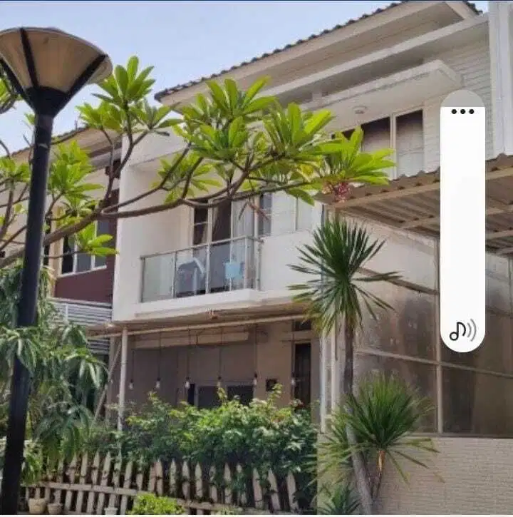 Jual rumah crown mansion pik 8x17 jarang ada