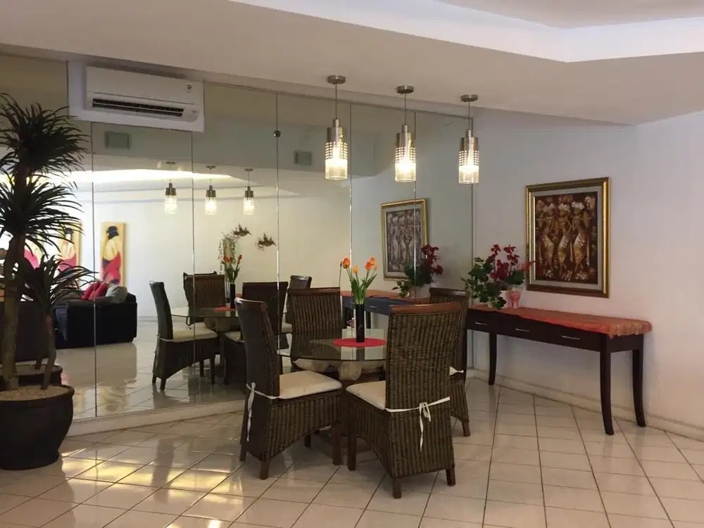 Condominium Taman Anggrek  Luas 146m2 dan 3 BR disewakan