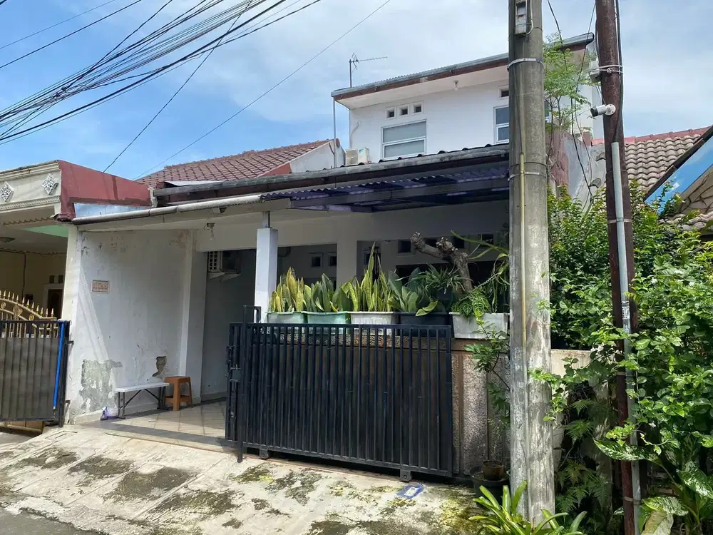 Rumah Asri dekat Pandu Raya kawasan kuliner dan cafe
