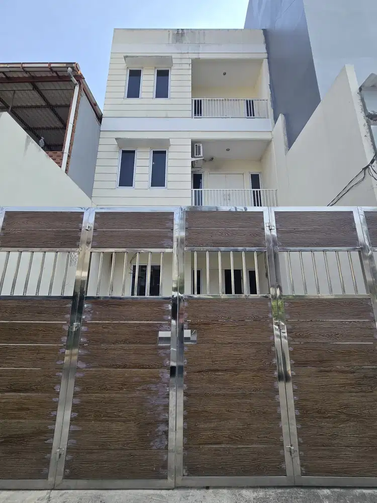 Semi Furnish, Siap Huni, Lokasi Strategis di Taman Ratu, Tanjung Dure