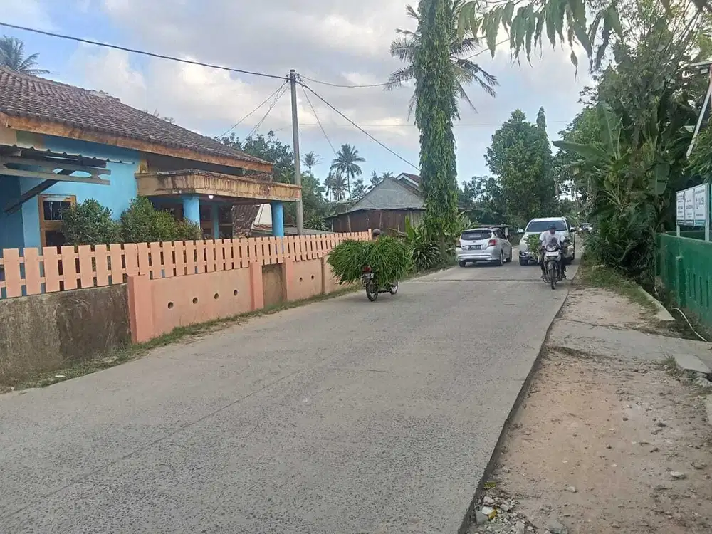 RUMAH PLUS KIOS PINGGIR JALAN UTAMA RA BASYID DIJUAL MURAH