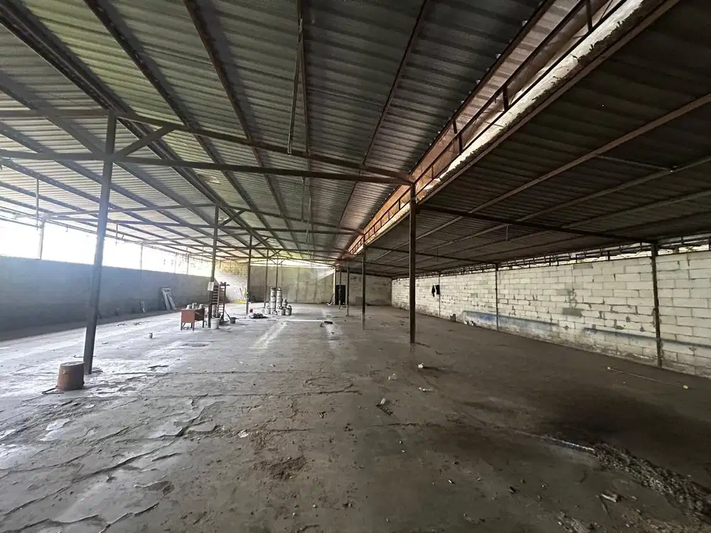 GUDANG SIAP PAKAI KAMPUNG MELAYU TANGERANG