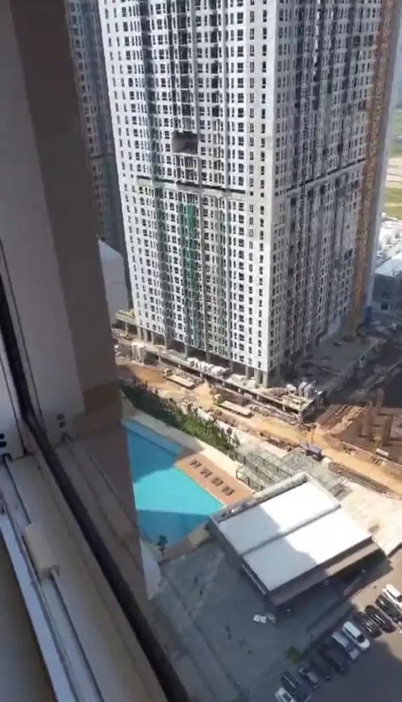 DISEWAKAN 2BR APARTMENT TOKYO RIVERSIDE PIK 2 DENGAN SEA VIEW