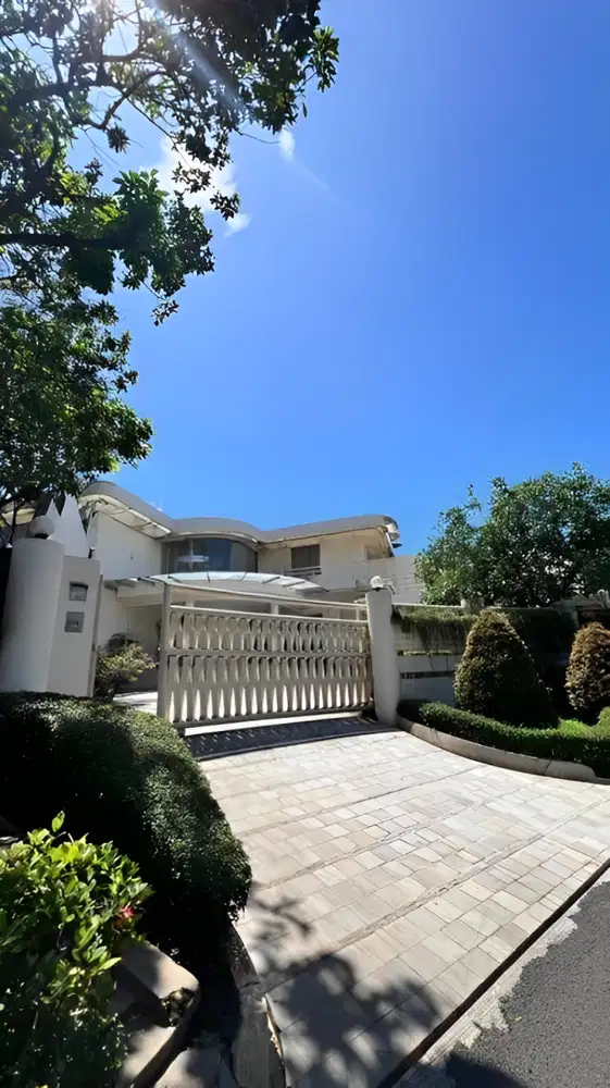 Rumah Mewah Pondok Indah Luas 1000m2 SHM Kolam Renang Pribadi