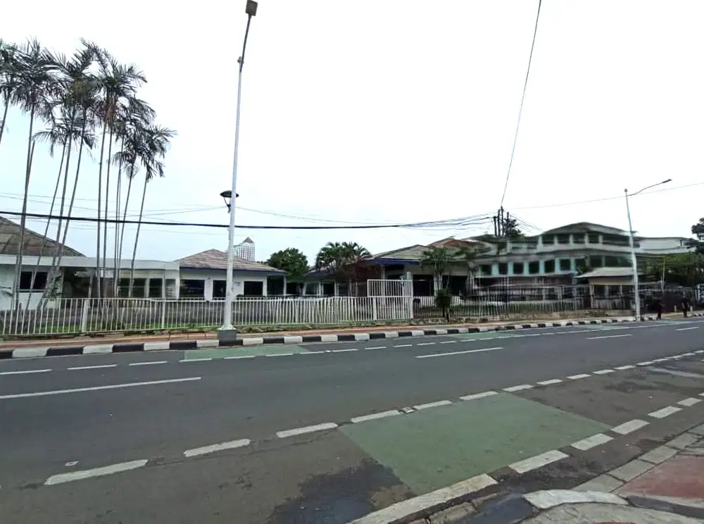 DIJUAL LAHAN KOMERSIAL AREA TEBET DENGAN HARGA DIBAWAH NJOP