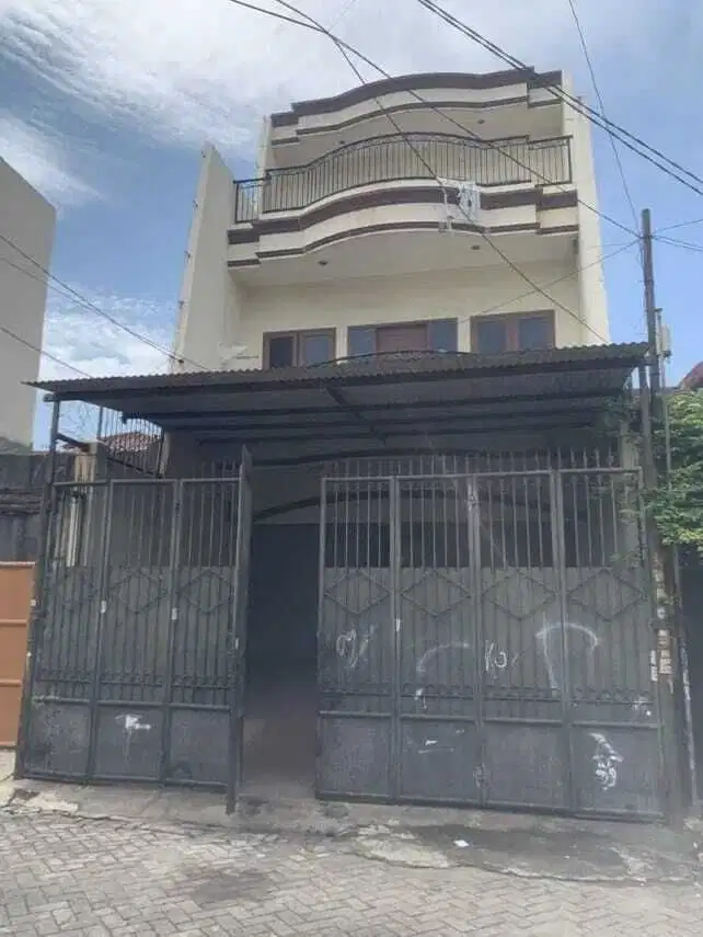 DIJUAL RUMAH BAGUS 3 LANTAI HADAP UTARA HARGA MURAH DI CITRA 1 EXT