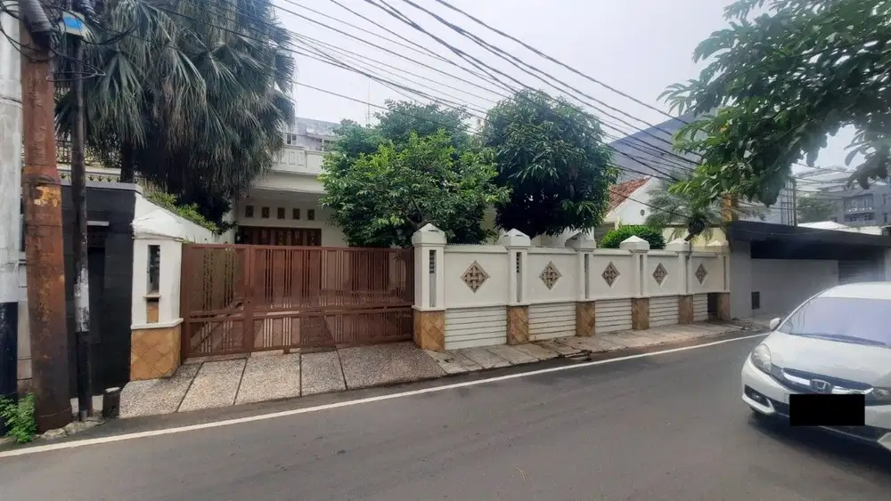 Rumah 1Lt di Tanah Abang Gambir, Hanya 8 Menit ke Stasiun MRT Bundaran HI
