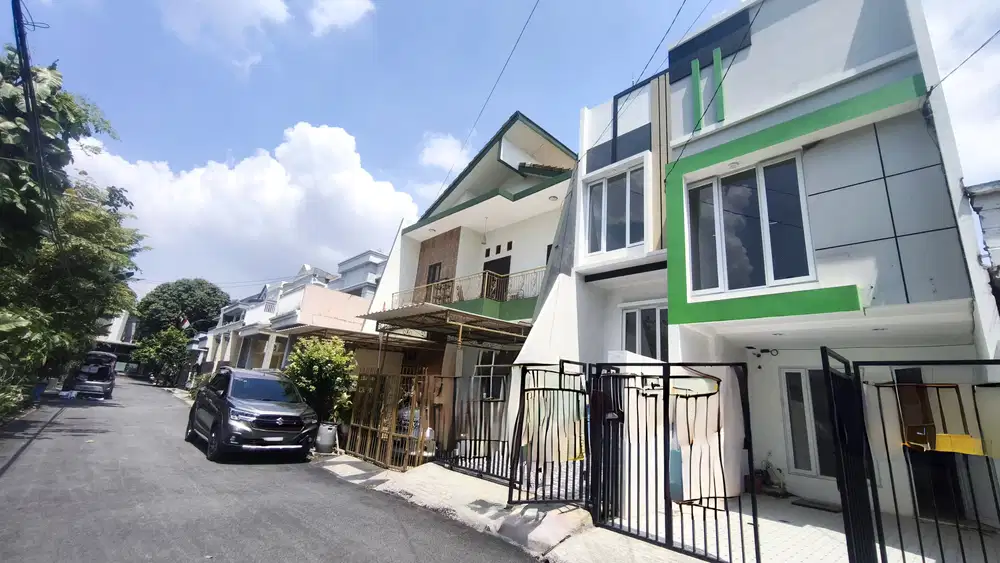 RUMAH BARU MINIMALIS DEPAN TAMAN DI GADING GRIYA LESTARI 2 LANTAI