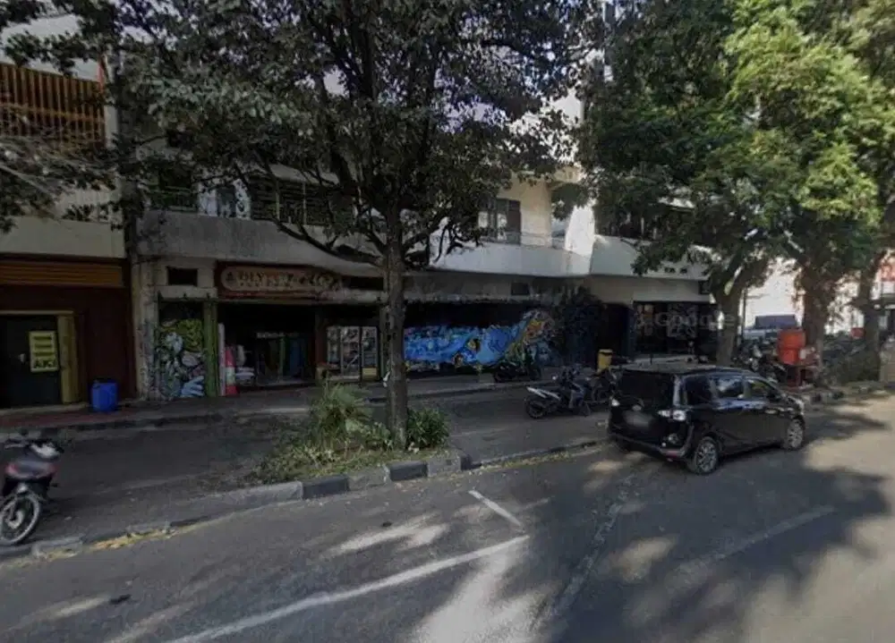 Rumah atau toko hitung tanah strategis pusat kota slamet riyadi solo