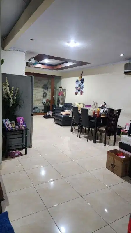 DIJUAL RUMAH CANTIK DI TAMAN MODERN, CAKUNG