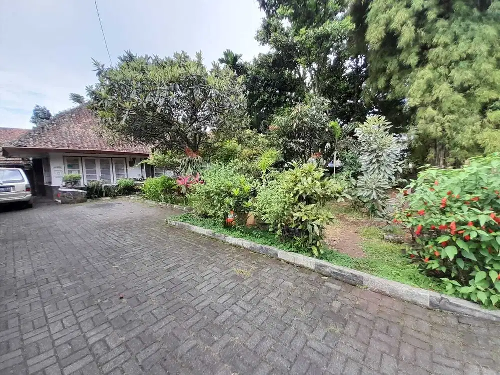 Rumah kavling jln martadinata bandung luas tanah 1066 m2