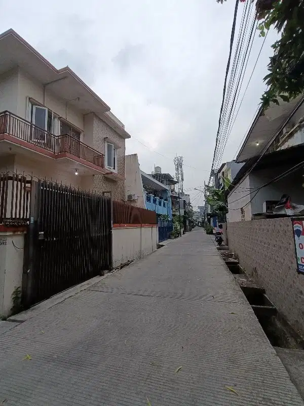 Rumah Hitung Tanah Hook Kavling Polri Jelambar Jakarta Barat