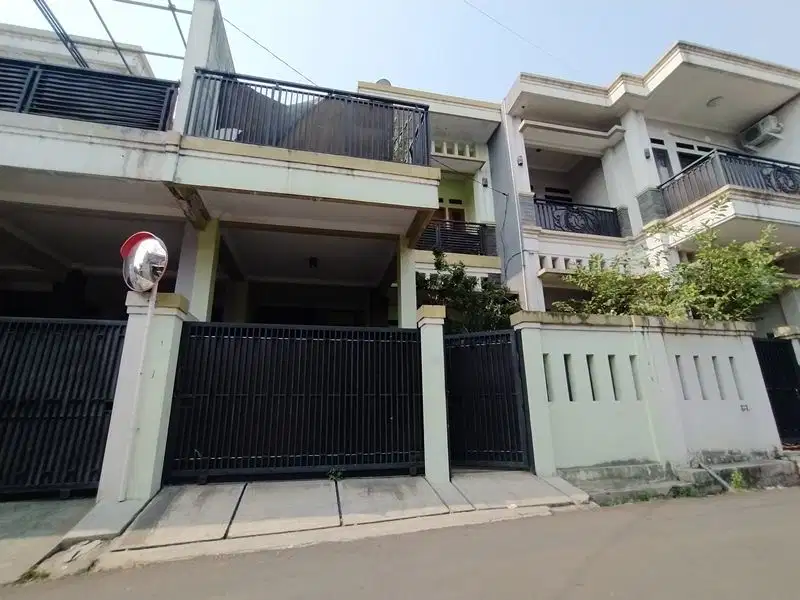 RUMAH MURAH 2LT KUKUSAN DEPOK, DEKAT TOL, STASIUN & JALUR ANGKOT