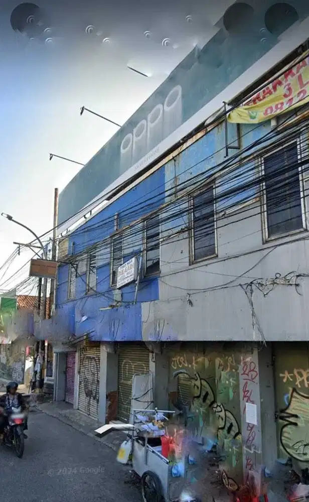 Disewakan Ruko Strategis 3 Lantai di Jalan Dewi Sartika, Ciputat.
