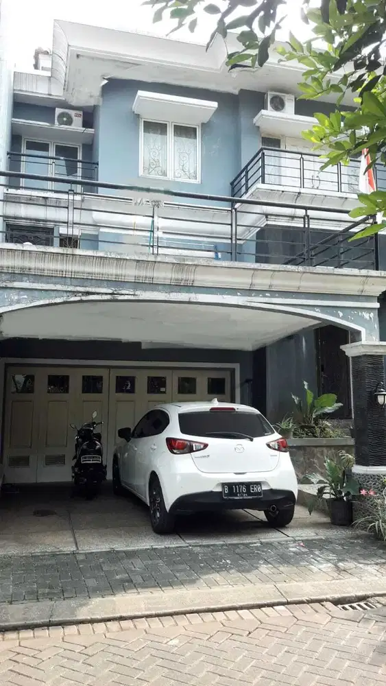 JUAL RUMAH ASRI di RAFFLESS HILL