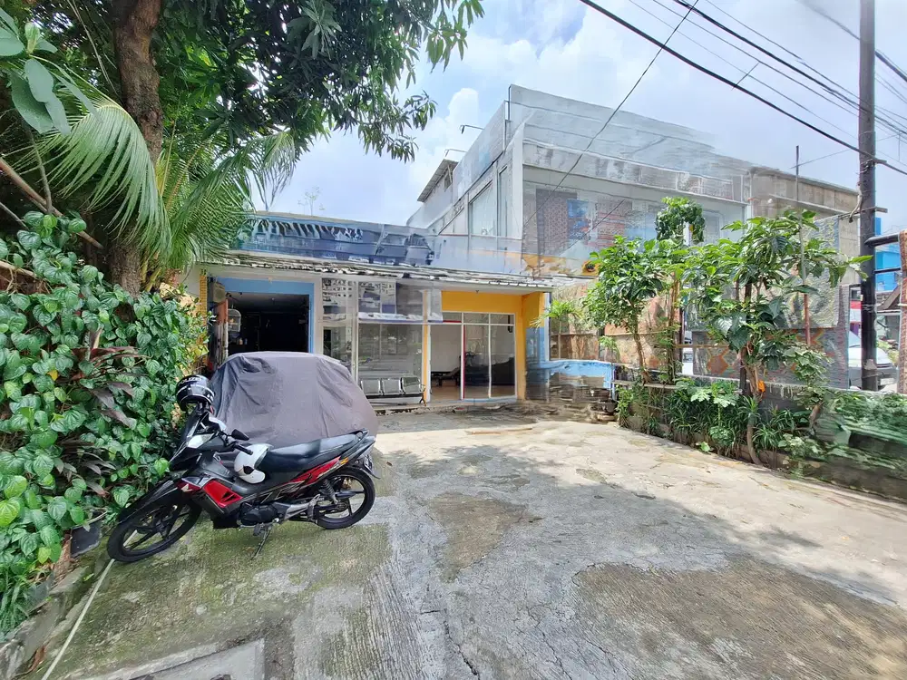 DIJUAL RUMAH HITUNG TANAH DI AREA KOMERSIL KEMANG LOKASI PINGGIR JALAN