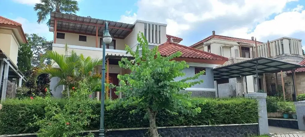Rumah 2 lt mewah Rancamaya Istana Bunga Bogor