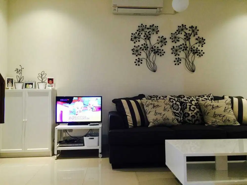 Rumah modern 2lantai Citra Grand Cibubur siap huni bagus new cluster