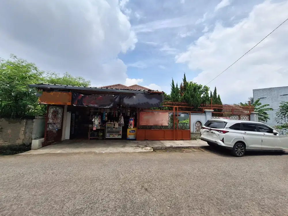 DI JUAL RUMAH BESAR DENGAN HALAMAN LUAS DI JATIJAJAR TAPOS DEPOK