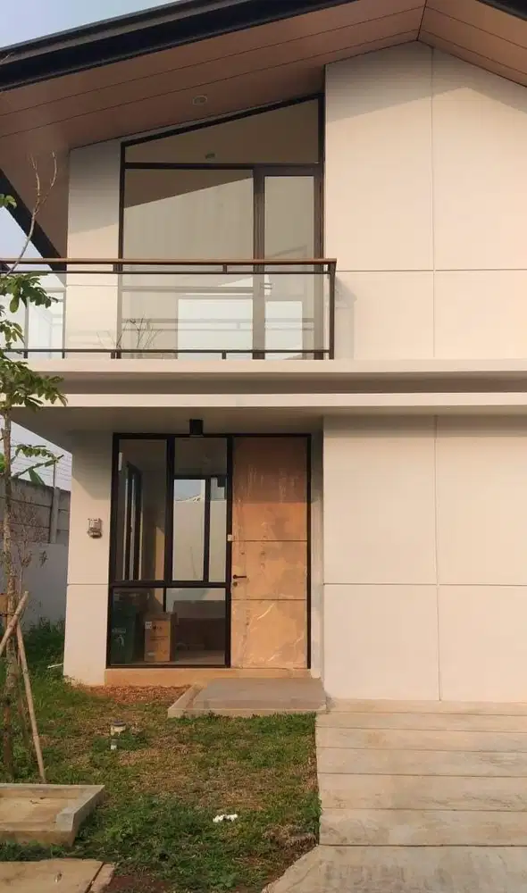 DISEWAKAN RUMAH 2 LANTAI DALAM CLUSTER CENDANA PARC TANGERANG