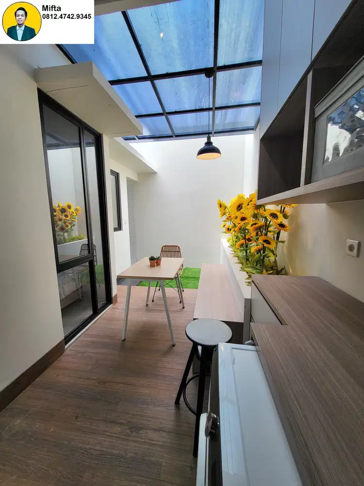 P8. Dijual Rumah 3 Lantai Mahakam The Signature Cakung Jakarta Timur