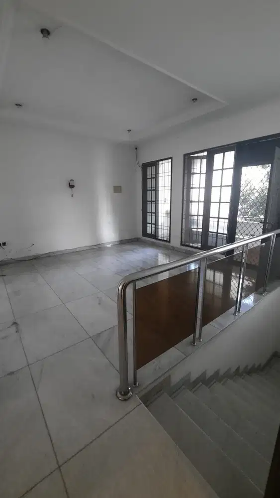 Disewa rumah Muara Karang blok 8