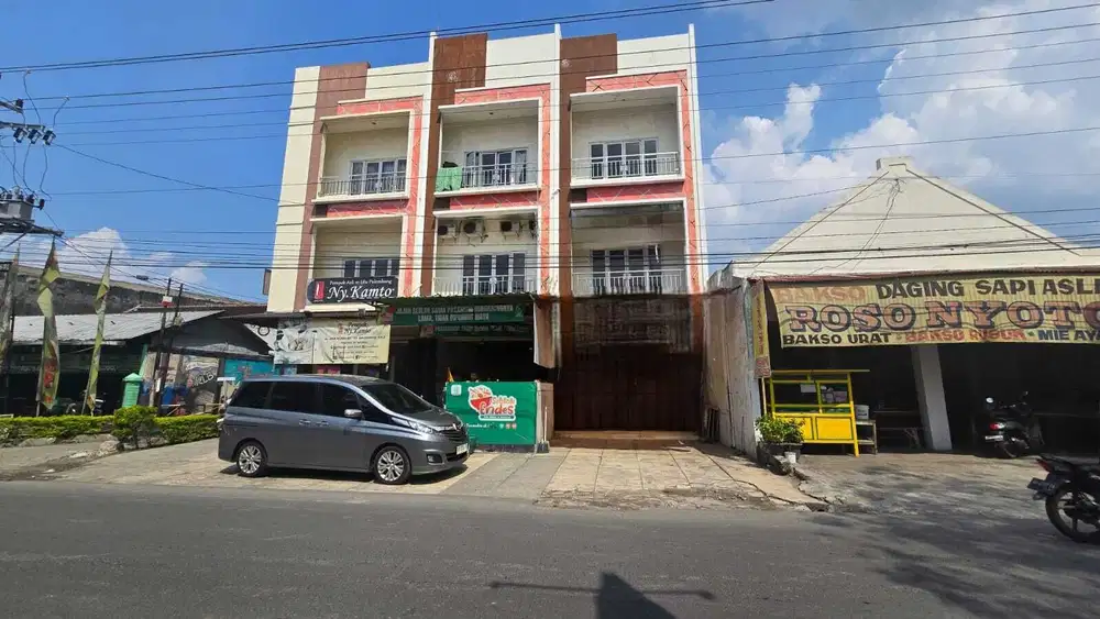 Ruko 3 Lantai Strategus di Jalan Jayawijaya Mojosongo Jebres Solo