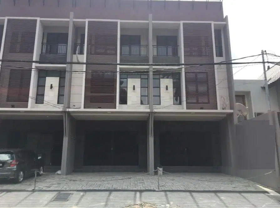 DIJUAL Ruko Baru Strategis Pinggir Jalan Utama Bintaro Sektor Tangeran