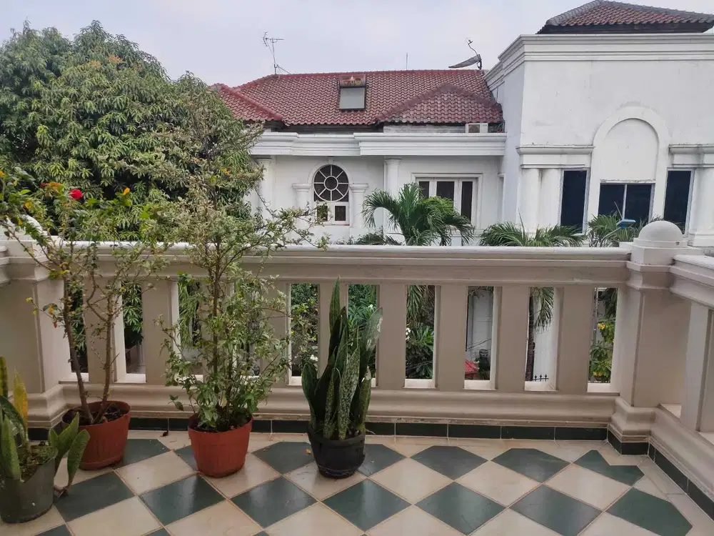 Rumah asri siap huni di Villa Permata Gading - Kelapa Gading