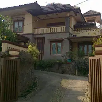 DIJUAL RUMAH HOEK 3,5 LANTAI DI KEMANG TIMUR ADA KOLAM RENANG