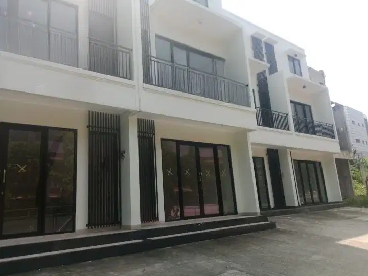 Dijual Ruko 2,5 Lantai Bagus di Duren Sawit, Jakarta Timur