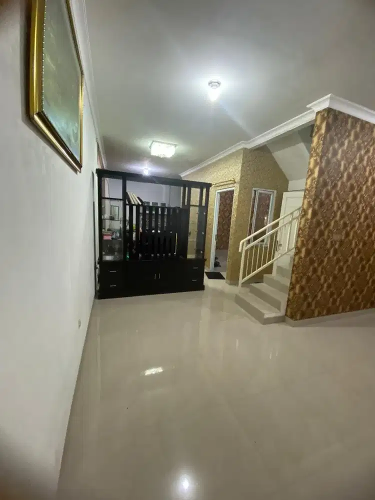 Dijual murah rumah 2lt dibawah pasaran Ciater Permai Serpong