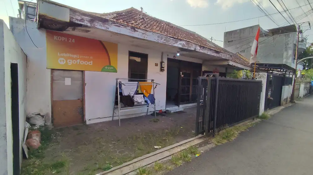 Dijual Rumah Dekat Stasiun Bandung Kebon Kawung Masuk Mobil