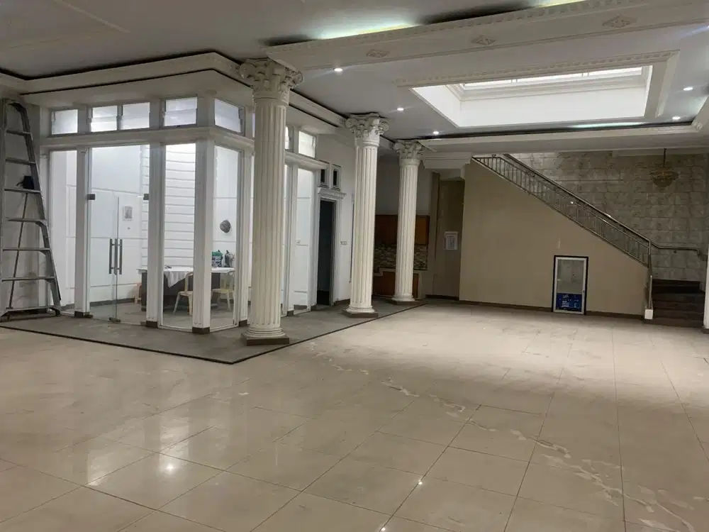 Dijual Rumah megah di Rawamangun