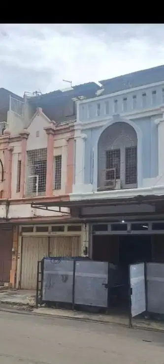 DIJUAL RUKO GANDENG LOKASI BAGUS BEBAS BANJIR DI RUKO PELANGI KFT