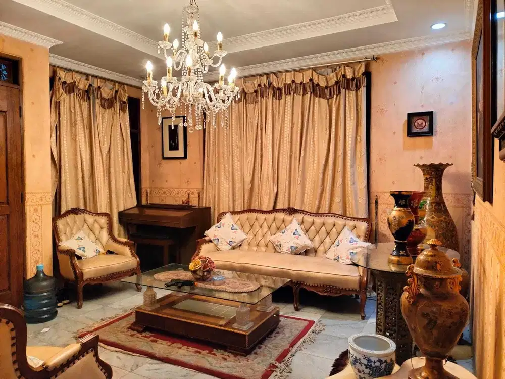 DIJUAL RUMAH ASRI SIAP HUNI DI RAWAMANGUN