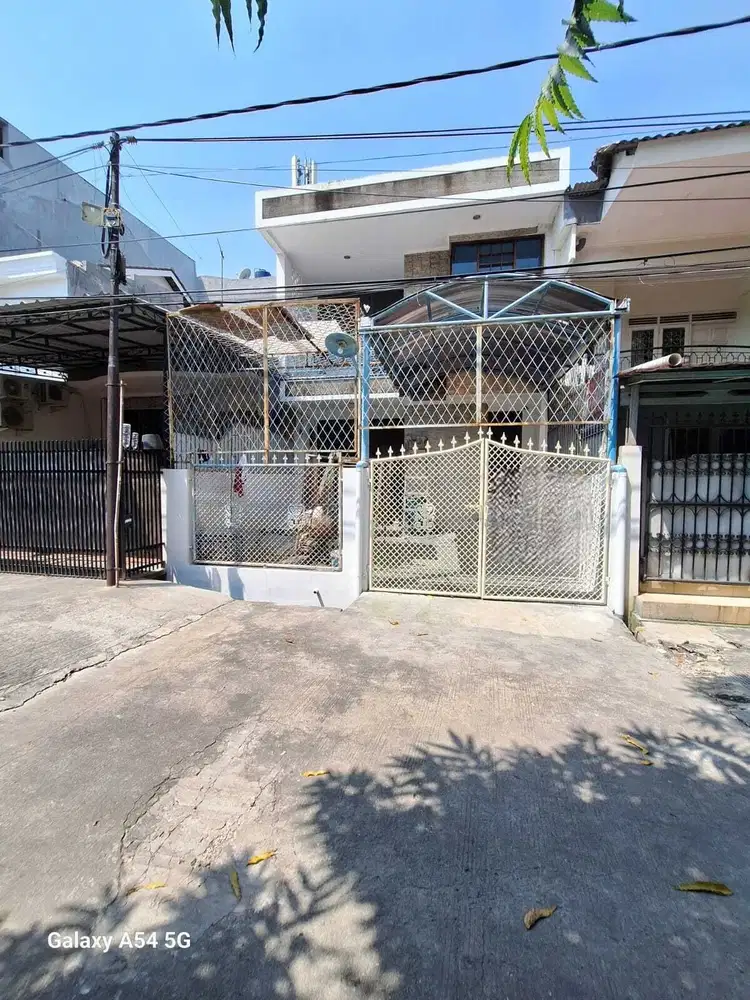 Rumah Strategis Siap Huni Dekat Jalan Arteri Gading, Jakarta Utara